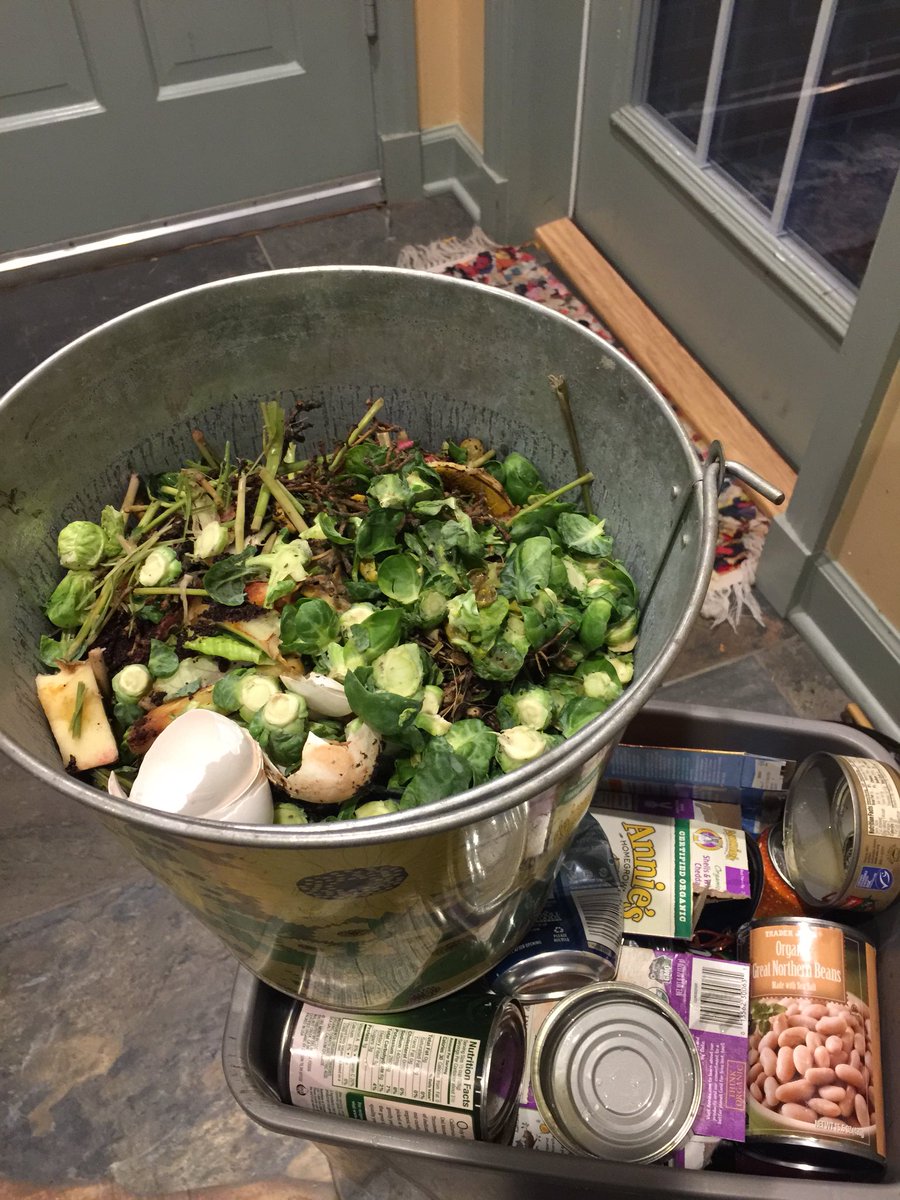 greenparkridge's tweet photo. #ILSFWCSummit getting inspired to do more of this everyday! Canโt get enough of food waste recovery experiences! https://t.co/931VY86K9A