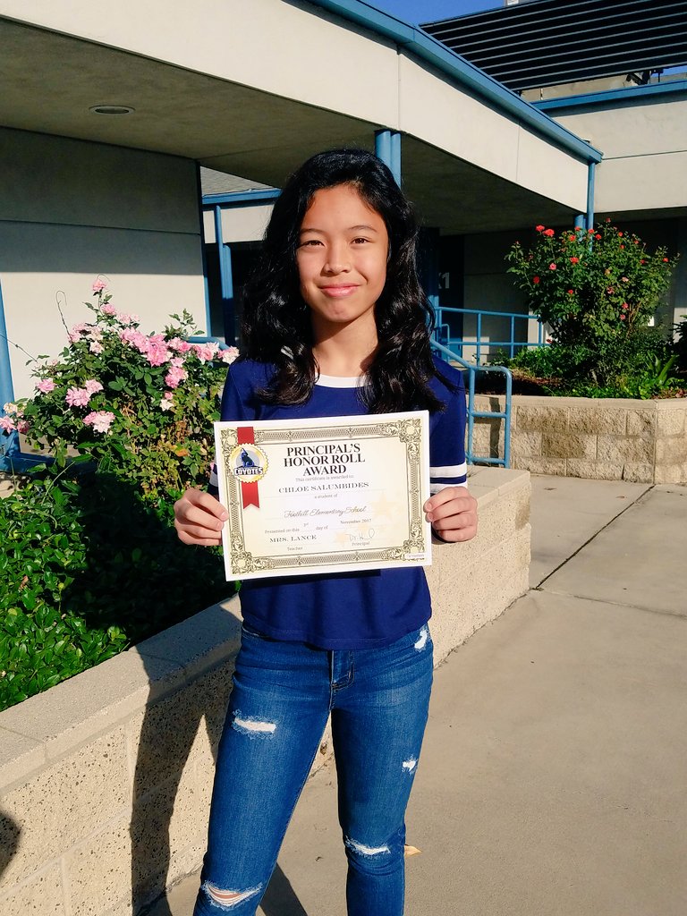 JSalumbides_CVS's tweet photo. Straight A's and the #PrincipalsAward for my #ChloeMonet #BeautyAndBrains #ProudPapa https://t.co/04CjOtAJzd