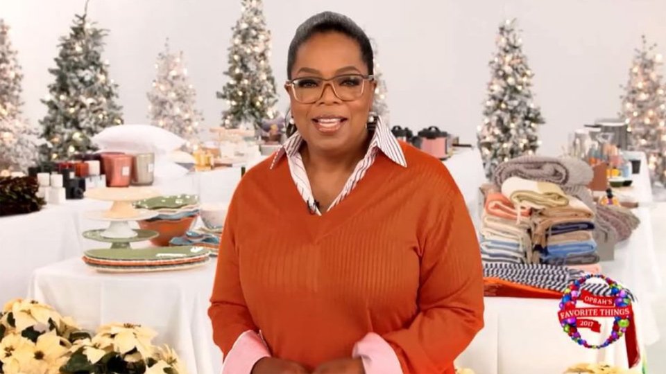 theloopca's tweet photo. #OprahsFavoriteThings include tequila, a #snoresolution and a lot of blueberries https://t.co/Ska24hx3YK (via @etalkCTV) #shopping @oprah https://t.co/nVe9qvXvIj