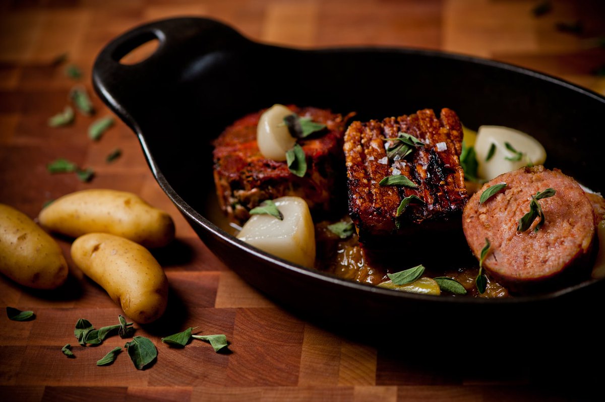 LiaisonCapHill's tweet image. And finally, finish off your week of fall fun and cozy up with a seasonal meal at Art and Soul! #FallinDC