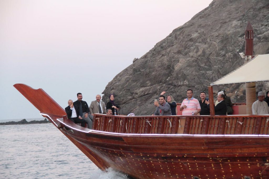ambrosionelson's tweet photo. Thanks @saud_abdulmunam  4 sharing these lovely photos
Good seeing @hosnin2010 enjoying the brise of sunset in #Muscat @MConference2017 https://t.co/3b47eYuX2q
