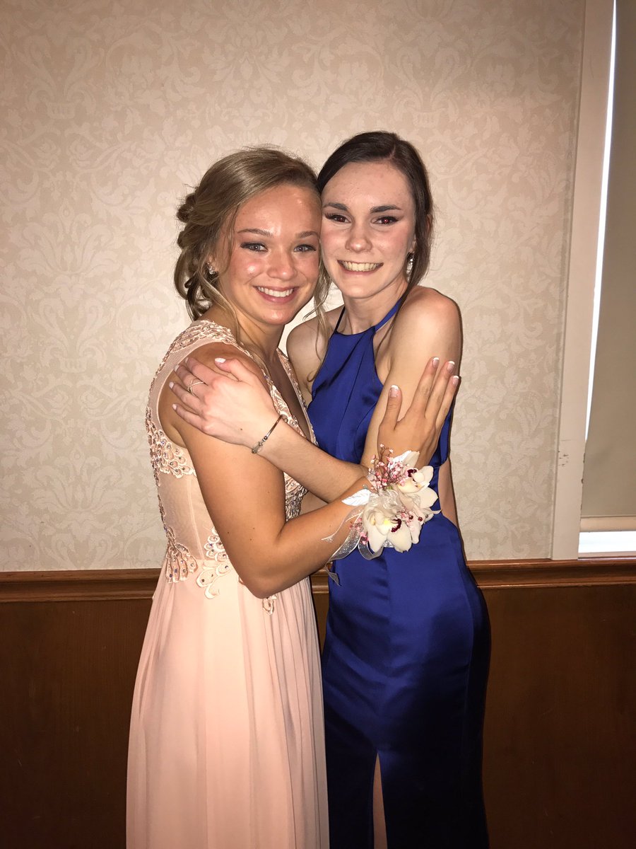 annabeldiestel's tweet photo. happy happy birthday to my good friend @kambrynnbowman !!! miss u love u ❤️🇫🇷hoping you get a facebook shoutout from a certain someone!!! https://t.co/HoLQig3kOq