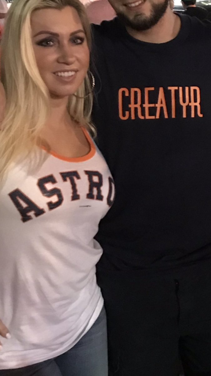 creatyrclothing's tweet photo. We support the city! @astros #houstonstrong #AstrosParade #WorldSeriesChampions2017 #creatyr #streetwear https://t.co/qo8LGdhavy
