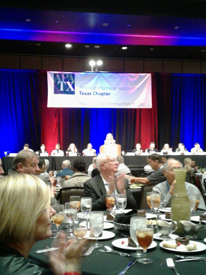 viewprogis's tweet image. #ViewProGIS team at the #APATX17 awards luncheon #ArtOfPlanning