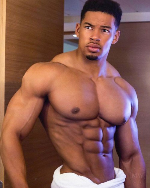 GiovannaEspirid's tweet photo. https://t.co/UbsAb6rQtL Aro #ArranAro #goatee #bodybuilder #bodybuilders… https://t.co/GLGahW4B1H