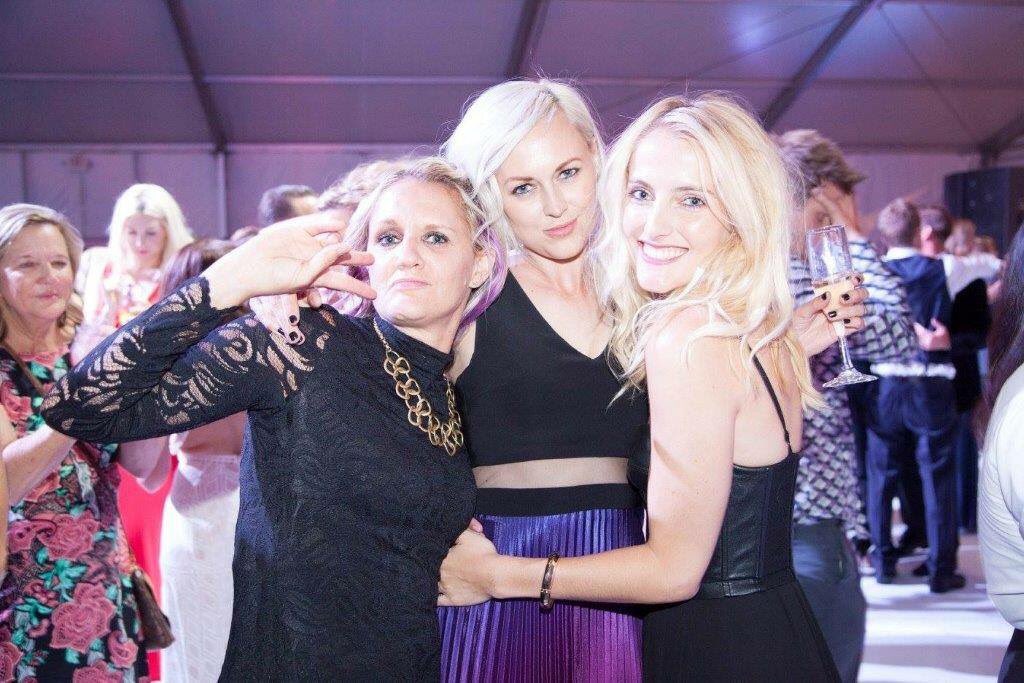 Choura_co's tweet photo. We have that #FridayFeeling every day of the week. π #dontbeboring #makebetterevents https://t.co/WK815VHIA8