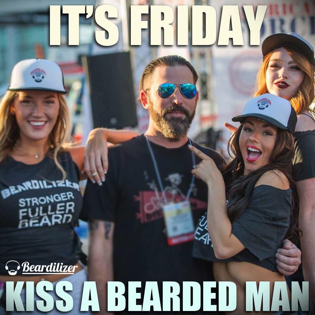 Beardilizer_UK's tweet photo. Friday + Beardo = 💋
#Beardilizer #Beard #Bearded #Beardo #Beardedman #Friday #Kiss #Weekend #TGIF #HouseOfMane
https://t.co/k0cfwCpXCY https://t.co/sEzBxX8M21