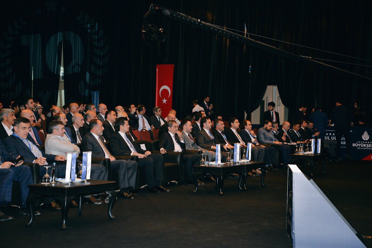 istmedya_as's tweet photo. #Transist2017 10.Uluslararası İstanbul Ulaşım Kongresi ve Fuarı bu akşamki kapanış oturumu ve ödül töreni ile sempozyumlarını tamamladı https://t.co/TegkrL16EH