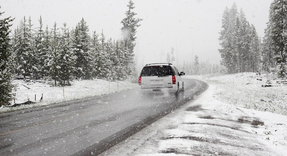DailyHiveVan's tweet photo. Win four winter tires from @mrlube in #Vancouver via @VancityBuzz https://t.co/bOGZSWftMu RT to enter! #ad https://t.co/n1lNKoMnS7