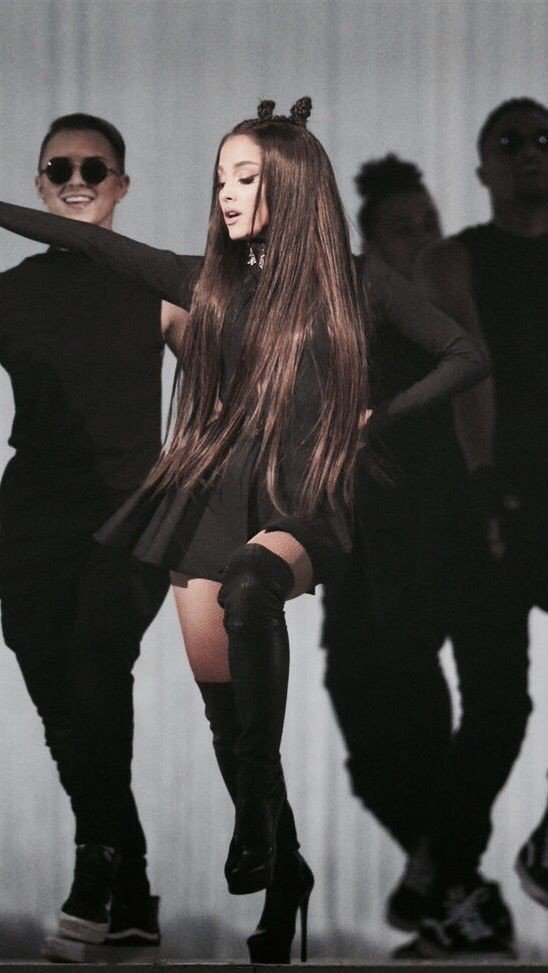 Arianizando1's tweet photo. A mais bela dentre as belas! 
I love you so much 💚

#ArianaGrandeInstagram 
#ArianaGrande https://t.co/SVrZKDOy1s