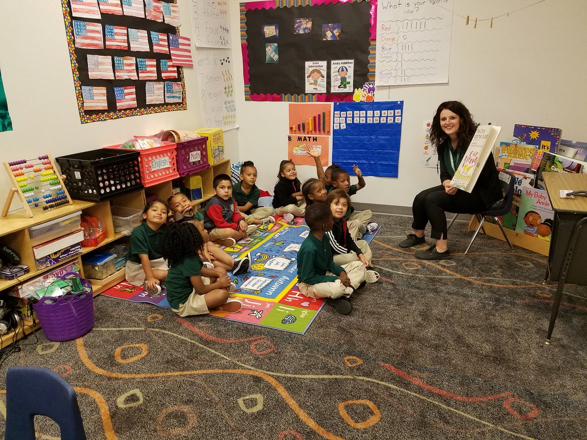 sandrigm3's tweet photo. #Legacypcadfw #readaloud #circle time #lovelearning👩🏻🏫#kindergarten #plano https://t.co/7NHBJTsWbl
