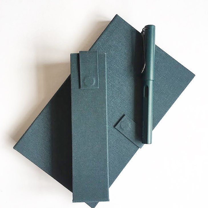 de kartonnerie tweet media