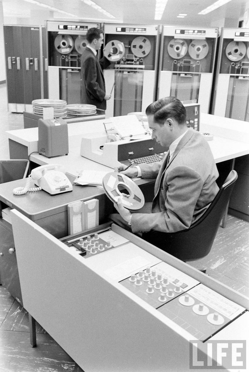jeffbarr's tweet photo. Caption contest (ideally related to #AWS). [via @wilw 's Tumblr] https://t.co/DYJj1rnR0J
