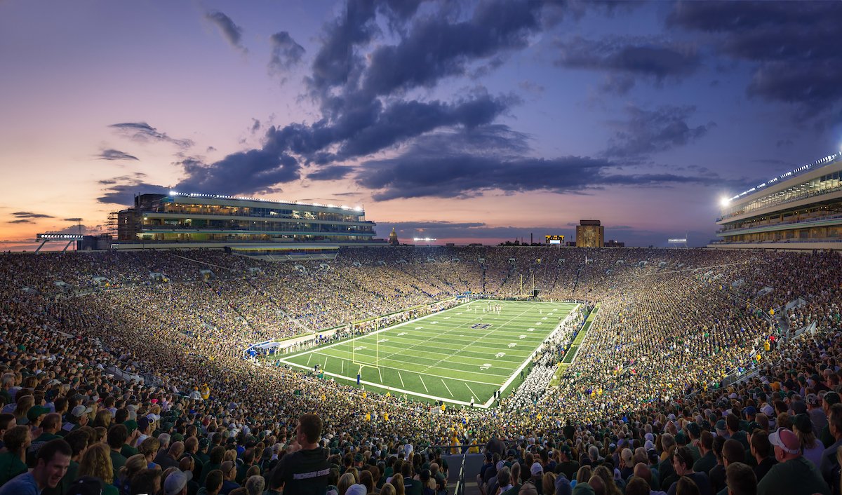 ABP_ND's tweet photo. Happy Football Friday! Check out our Football Weekend hours at https://t.co/y9orG5xGaz #GoIrish #BeatWake ☘️🏈🙌🏽 https://t.co/fZlwJNZCxH