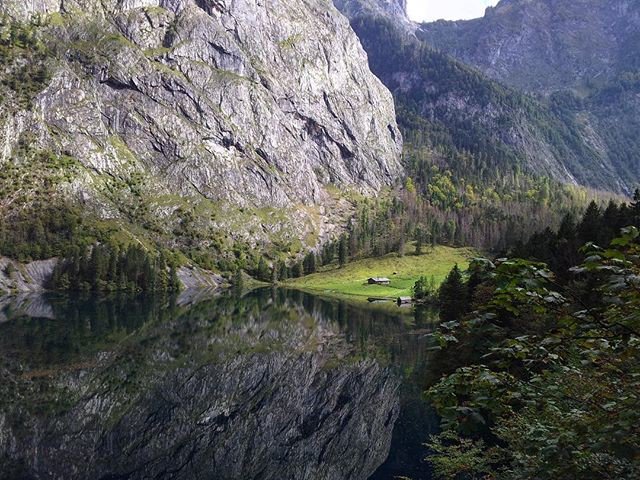 WayofEverything's tweet photo. Reposting @tschuliiiie:
finally a reflection 🔥 #königssee #bavaria #mountains #mountainlovers #mountainstone #mountainlife #mountainlove https://t.co/6frxzi4NcQ