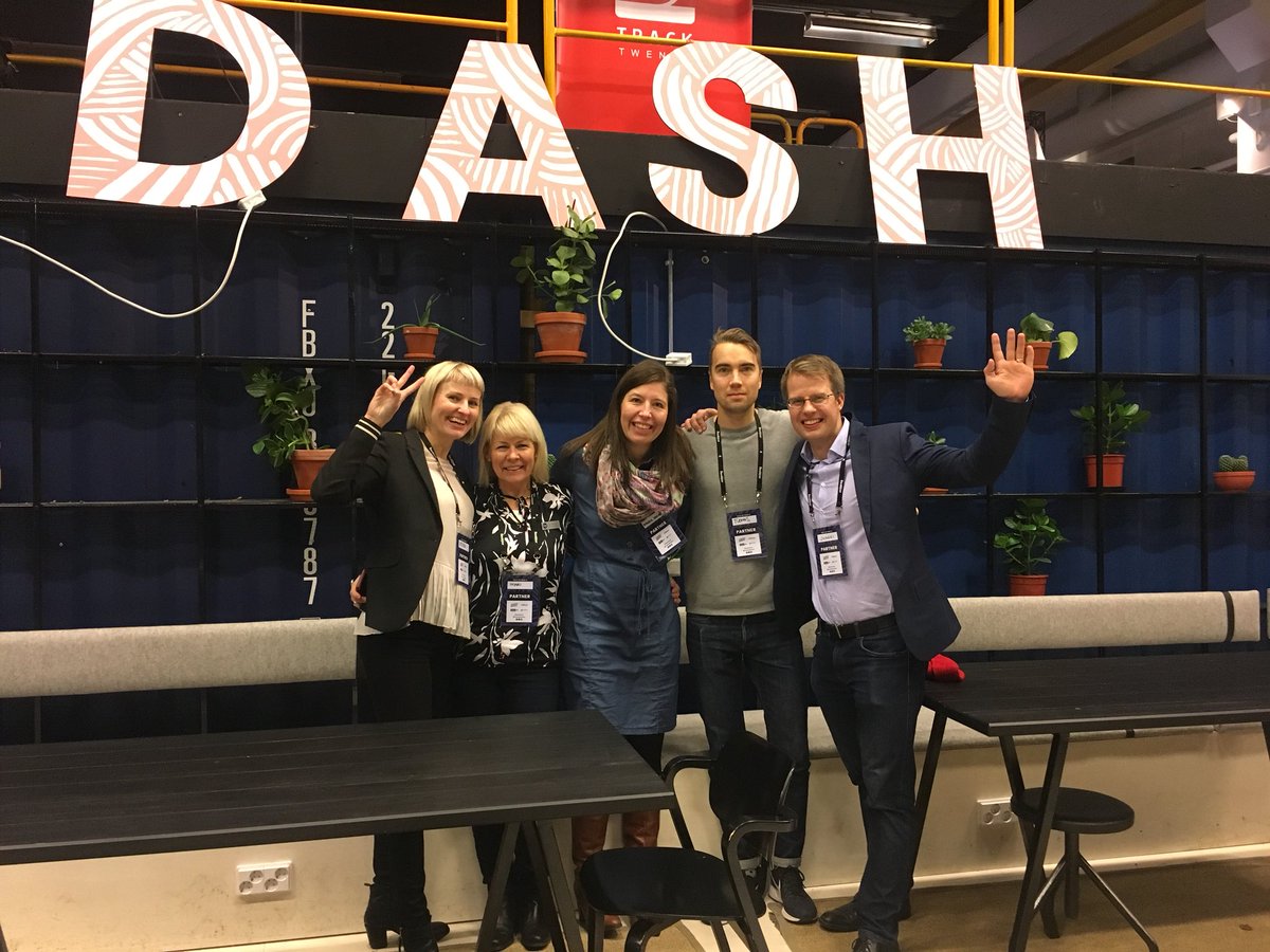 noorapoyhonen's tweet image. #dashhack -tiimi valmiina mentoroimaan #fazertulevaisuudenleipä #fazerfuturebread