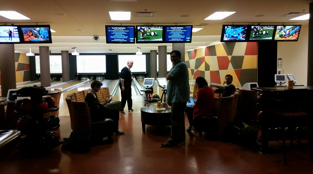 nwav46's tweet photo. Bowling with the editors. #NWAV46 https://t.co/bQJBqksOXb