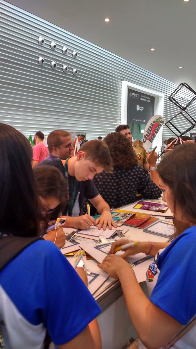 newtonpaiva's tweet image. Stand da Newton na #FINIT2017 - Dia 4 ;)