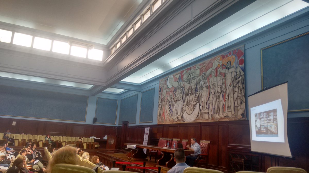 Lore_ariv's tweet photo. Ahora en las @JBDU2017 Federico José Lago de la Biblioteca Central de @DerechoUBA y la interesante aplicación de códigos QR en la biblioteca https://t.co/ED81YDUqH2