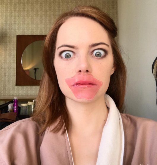 mishalcazmi's tweet photo. .@pansygirl1977 Always keep a lip balm on hand (I have one at my desk, in my bag and by my bed). Lip scrubs are another great option for exfoliating lips. I also love lip masks. #HelloStyleChat https://t.co/JVVjRvfgsj