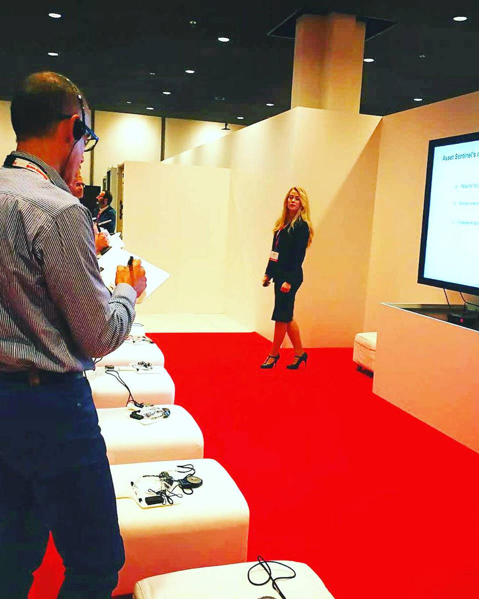 aylinwofficial's tweet photo. 🎤🎙 #emcee #aylinwerner #red7live #honeywell #honeywellprocesssolutions #speaker #presenter #host #spokesperson #business #marketing https://t.co/33Fm61tw8V