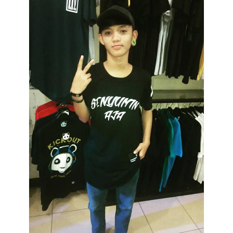 BoyyGilang's tweet photo. gelap adalah teman setia. https://t.co/9CnHi8dNKH
