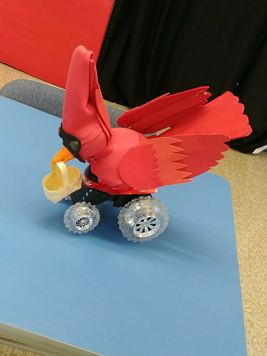 Mrs_GordonFES's tweet image. @CaryElem SCA officers did PBIS announcements &amp;amp; rewards today, including visits from the CardinalMobile! #growingleaders  @HCS_TitleI