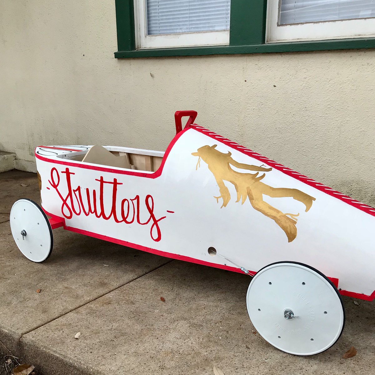 TXSTODPHI's tweet photo. Our box car is ready to roll 😎🏁 #SoapBox50 #TXSTHC https://t.co/vLuLy5w3Id