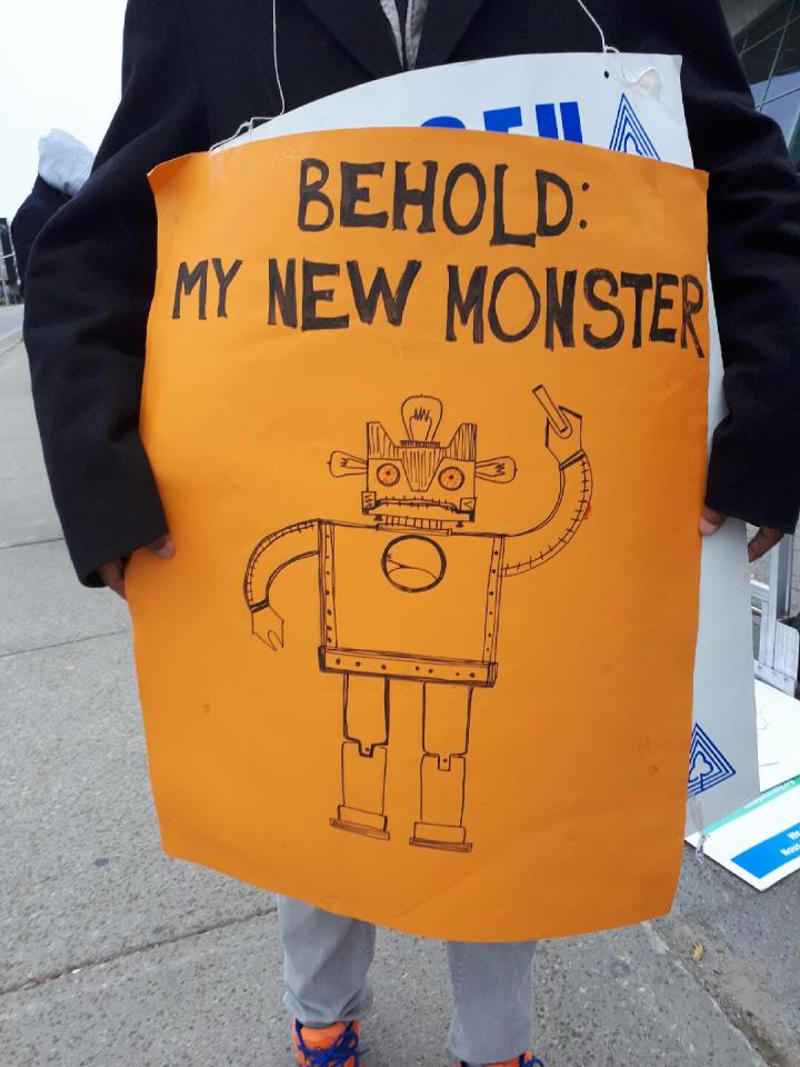 seneca_prof's tweet photo. #ProfsNotBots! #collegestrike https://t.co/VdXuYxuUgA