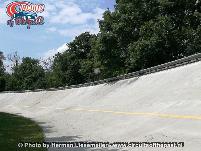Circuitsotpast's tweet photo. Tomorrow on my @YouTube channel: Top 5 #highbanked oval #racetracks in #Europe. Don't miss it and subscribe! https://t.co/G61x31JGKe https://t.co/b9UE43sesc