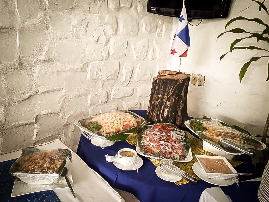 ClubDavidSA's tweet photo. Menú Buffet 3 de Nov celebrando separación de Panamá de Colombia en salón #ElHigoClubDavid #clubdavid #fiestasPatrias #panama #chiriqui https://t.co/363cQBwYLq