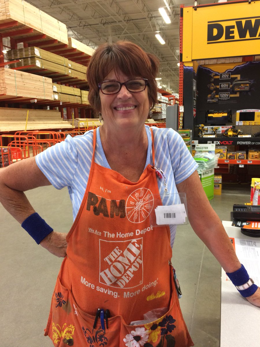 Emme07532949's tweet photo. Pam is back for 💯 club https://t.co/SVsUxTWdiJ