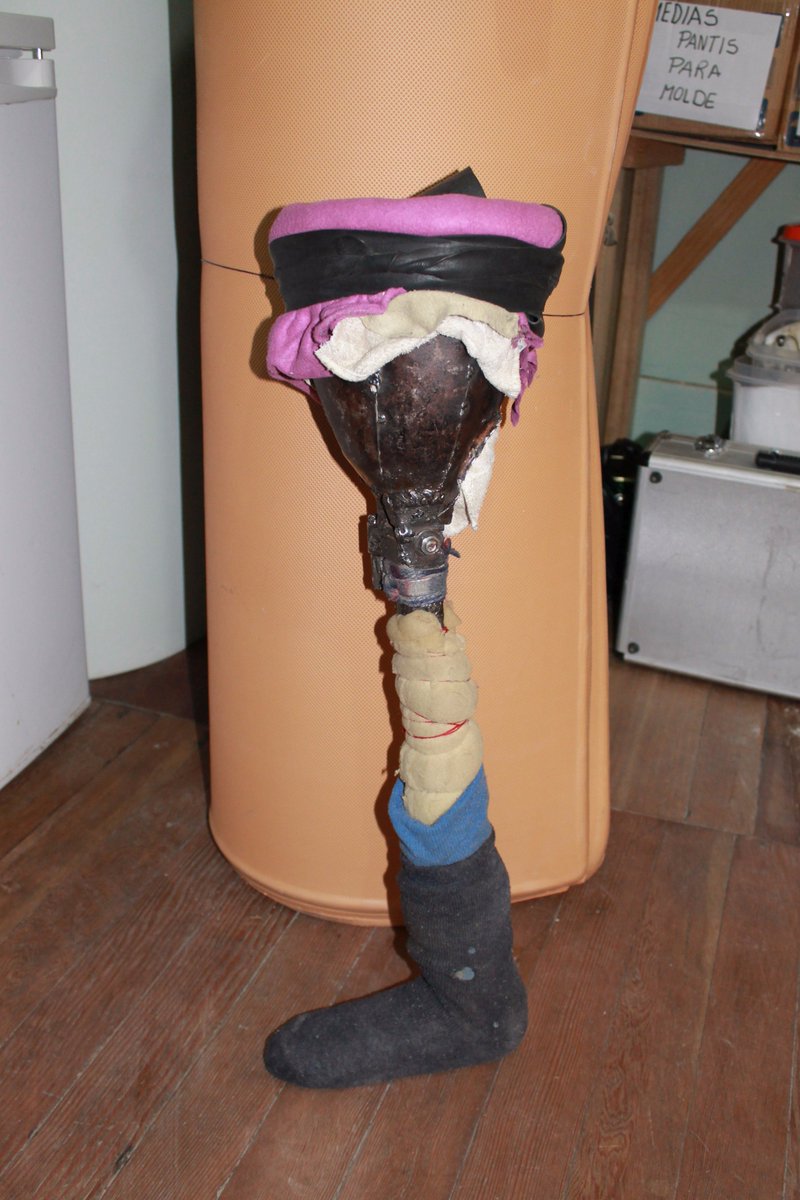FUNPROBO's tweet image. #Amputees in #Bolivia are so desperate to walk again that sometimes they invent their own #prosthetic limbs.