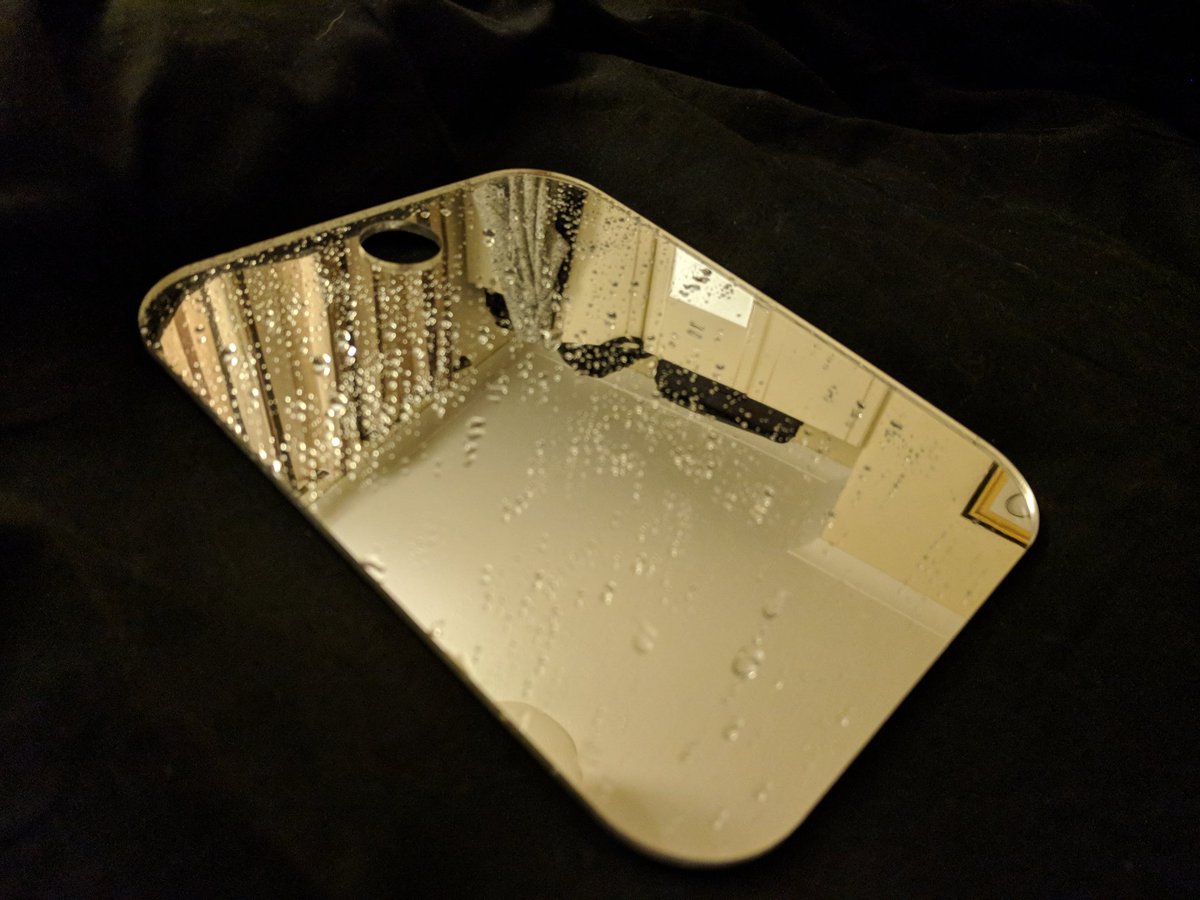 LastKnightUK's tweet photo. So, @shavewell 's shower/ camping/ unbreakable/ acrylic shaving mirrors are awesome! I take mine camping &amp; use it at home.  #NotSponsored https://t.co/MhxjOV2OYU