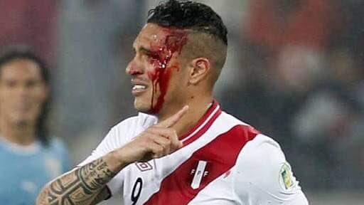 latiachuchi's tweet photo. El Perú entero está contigo Guerrero. Fuerza capitán!!! https://t.co/YFg3NPKLHG