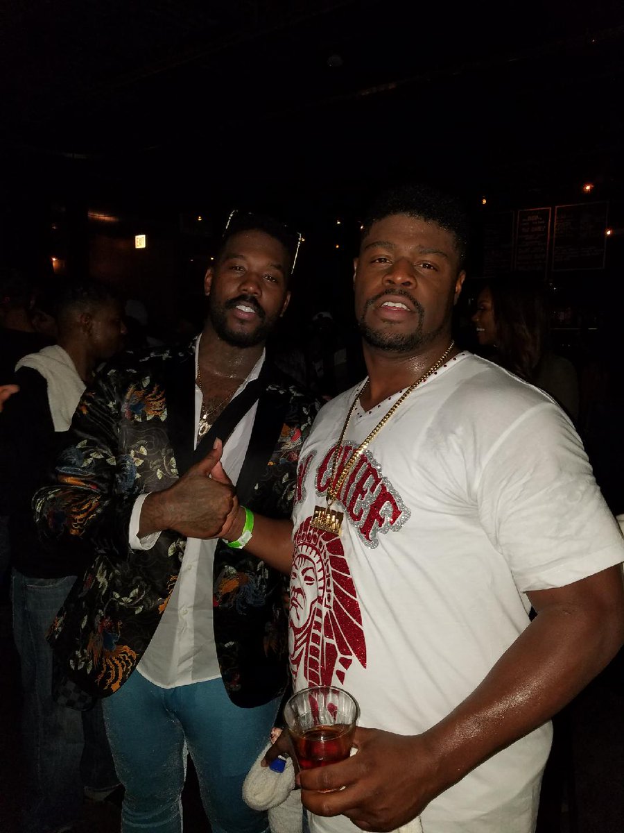 Beadz1st's tweet image. It's no more ordinary lifestyle - she wanna f*ck wit some n*ggaz from da Chi-Town!!! S/O da homey @phoreverim good sh*t lastnite homey!!!