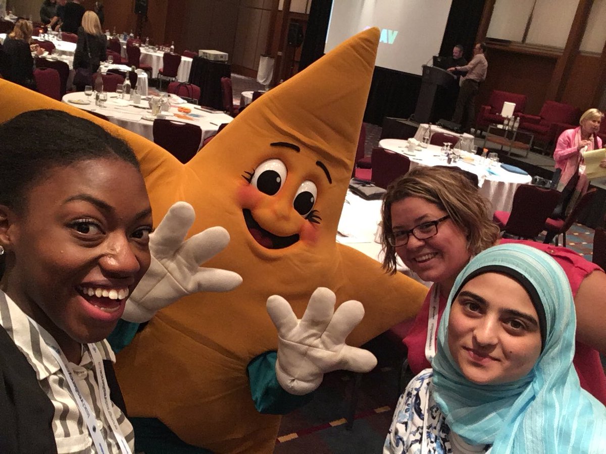 MsPearlOCDSB's tweet photo. Active recharge! @Miss_S_Hasan  @Mme_Ana_F  @EducatorJess  @biancadags #atmybest #HSCForum2017 https://t.co/dSJQQKVGT4