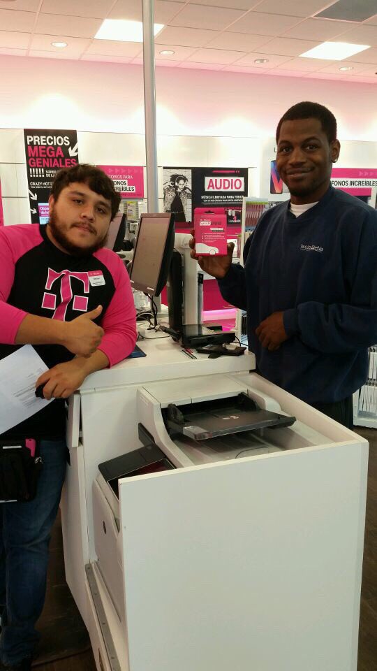 jenny_foss's tweet photo. Having fun in okc with our customers @Alisa_Arner @sbratto88 #okcforce #SCOwnit https://t.co/Cdw5hPbk6U