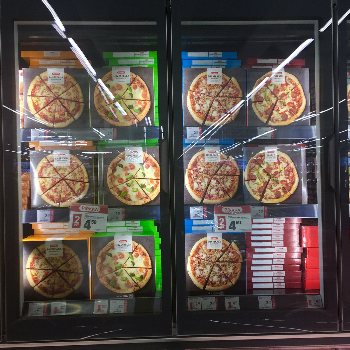 LiisaVall's tweet photo. #pizzaperjantai 🙌🏼@kcmhkieaston #pirkka https://t.co/d9tnd5Gi1L