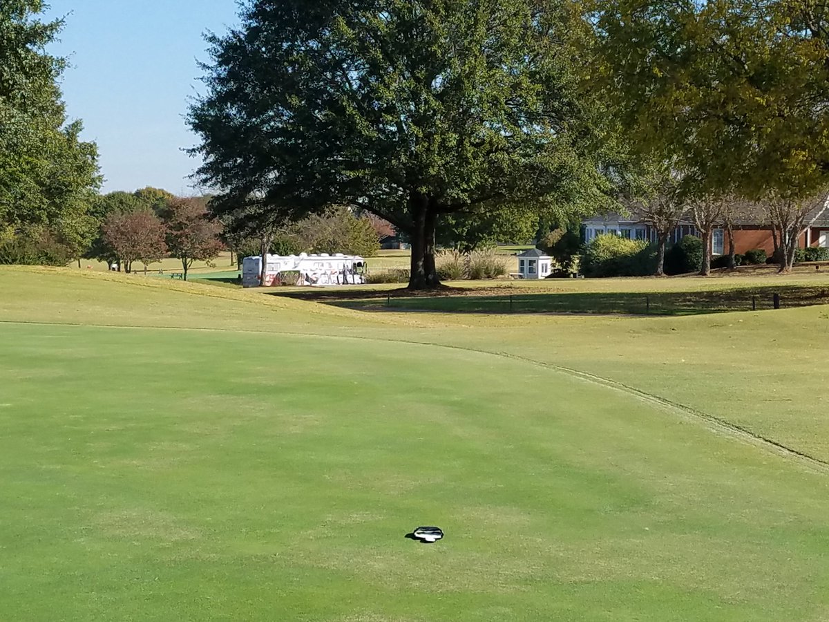 SCFootballHOF's tweet photo. Had a great time supporting the kids in our community w/ @TajhB10 at his 1st annual @teamtajh golf tourney. #CPOY13 #MMFE #MakingADifference https://t.co/4XTTRF2GKW