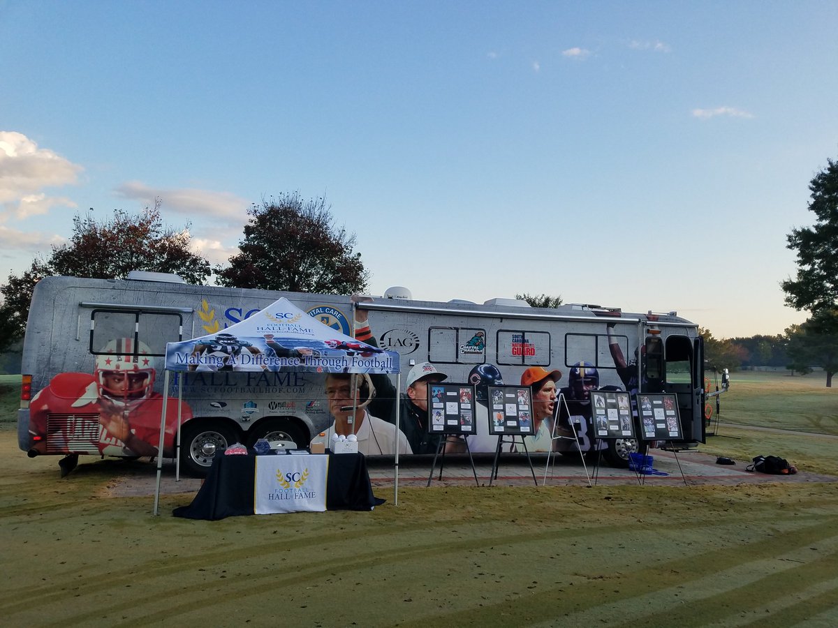 SCFootballHOF's tweet photo. Had a great time supporting the kids in our community w/ @TajhB10 at his 1st annual @teamtajh golf tourney. #CPOY13 #MMFE #MakingADifference https://t.co/4XTTRF2GKW