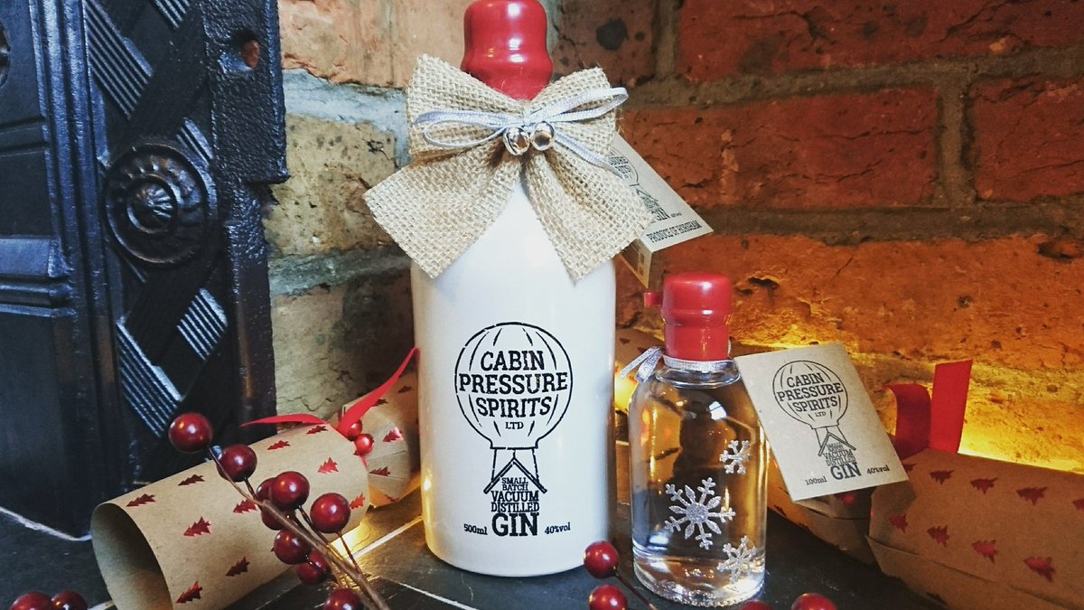CabinPresSpirit's tweet photo. Introducing our #Christmas2017 specials. Available from @CratesLocal and our stall @worthingfair this Saturday. #christmasgin https://t.co/chtMpJIrHu