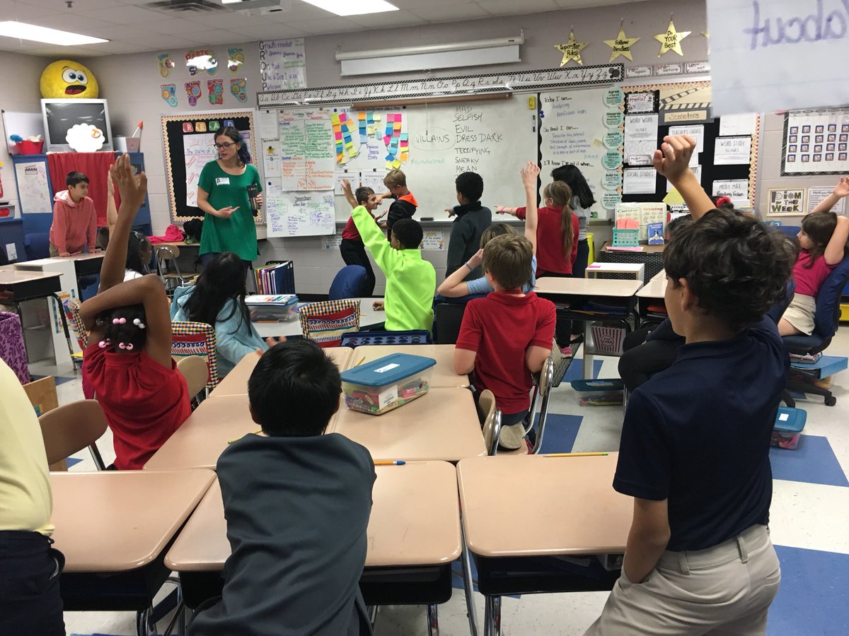 mcmarks622's tweet photo. 4th Grade arts integration with TPAC! Creating and analyzing tableaus on villains. #engaged #steAm @LeighSJones @shayne_stars @Nolasjones https://t.co/lOCSdAXVA1
