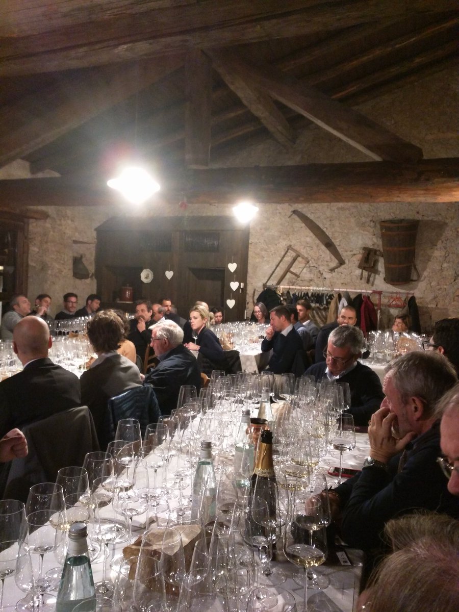 energyhtl's tweet photo. Serata degustazione #trentodoc https://t.co/CYMo2Q079q