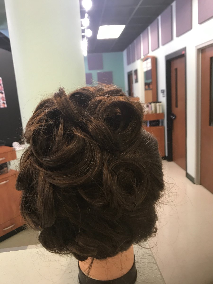 smiliesfacez's tweet photo. Updo #2 by yours truly!!! https://t.co/3Hd8uBbWf4