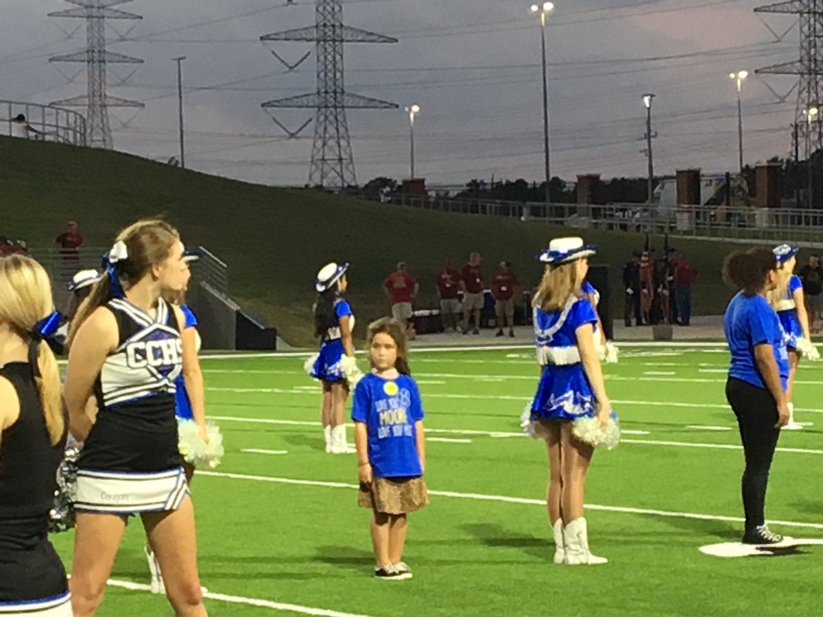 cyfairMoorePrin's tweet photo. So cool to be part of Cougar Nation tonight at the football game. Thank you @VSnokhous and CCHS! @CyFairJoel #bemoore https://t.co/DBxURbqDnU