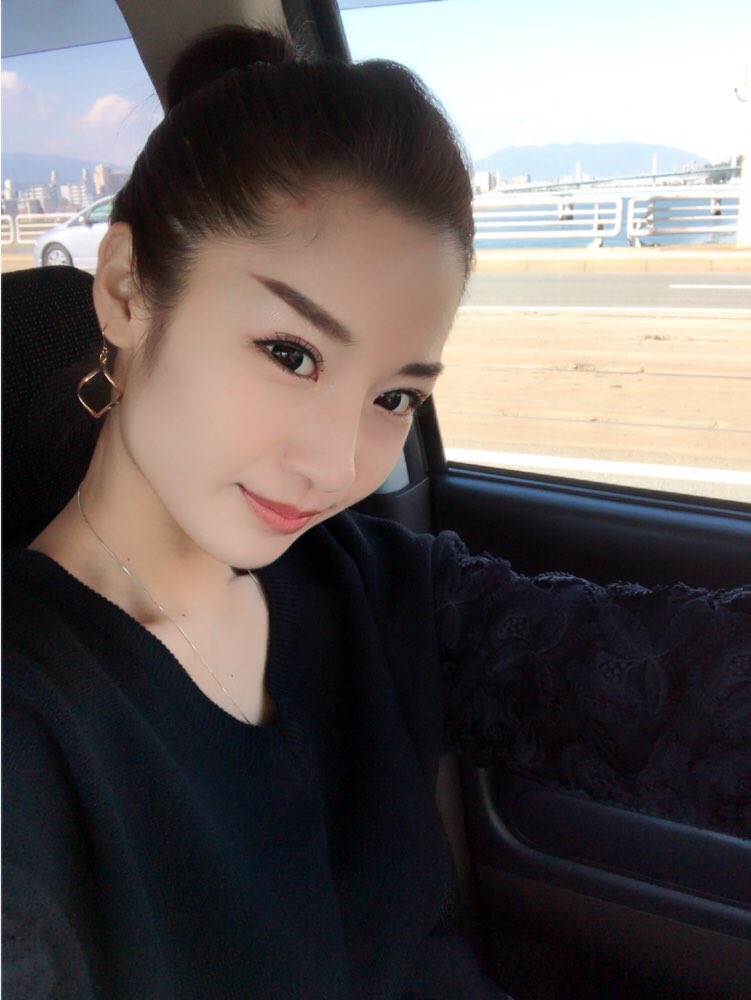 rarasaki's tweet photo. ー長谷川沙姫 雑誌出演情報ー
✳︎じゃらん11月号
✳︎Be Bridal（今月発売）
2枚目以降はじゃらん撮影のものです。
初のカヤックとセグウェイに挑戦！

@書店にて https://t.co/2VSW7azESV