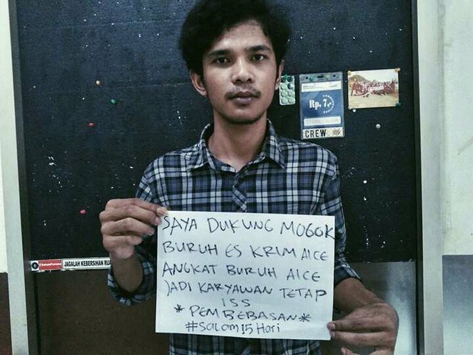 Lihat gambar di Twitter