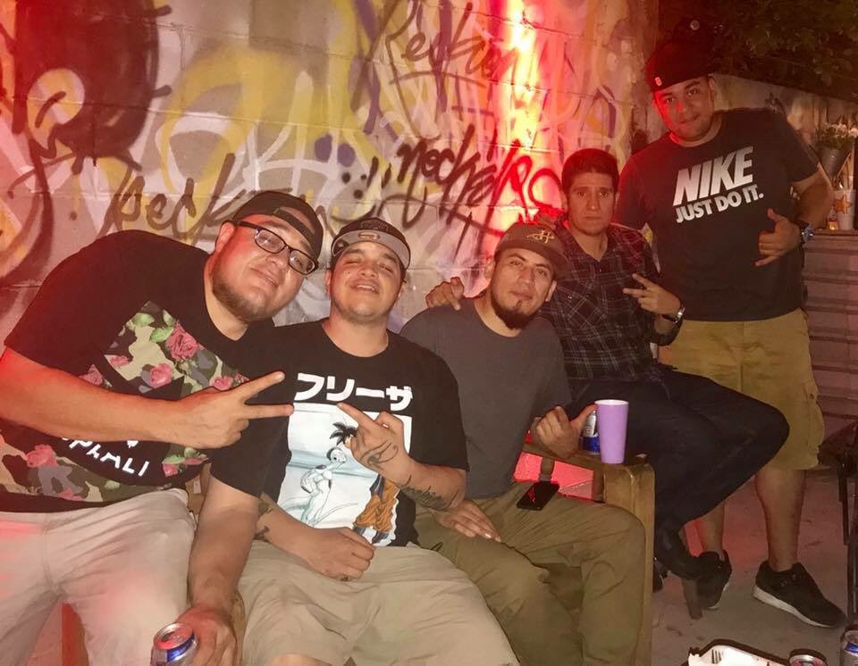 SerkoFu's tweet photo. Ya con los homies en Sonora✌🏼️🌵 Hoy arrancamos en Hermosillo #Rapbar @ La Chila Cantina @rimayrazon https://t.co/hHtIvKvMWT