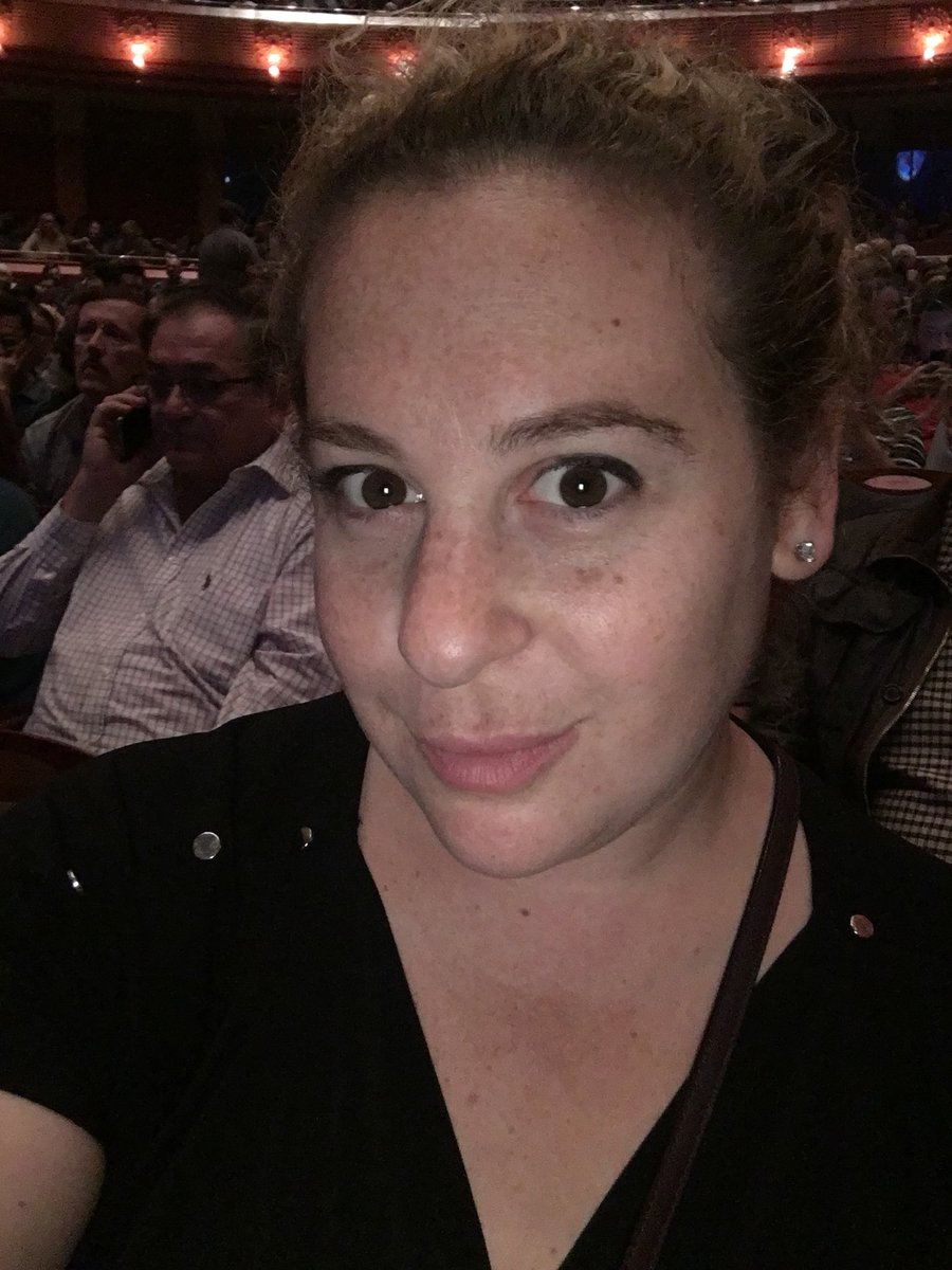 What are you doing after the show tonight? Wanna get dinner?😍my husband thinks you’re hot!  #AltonBrownLive